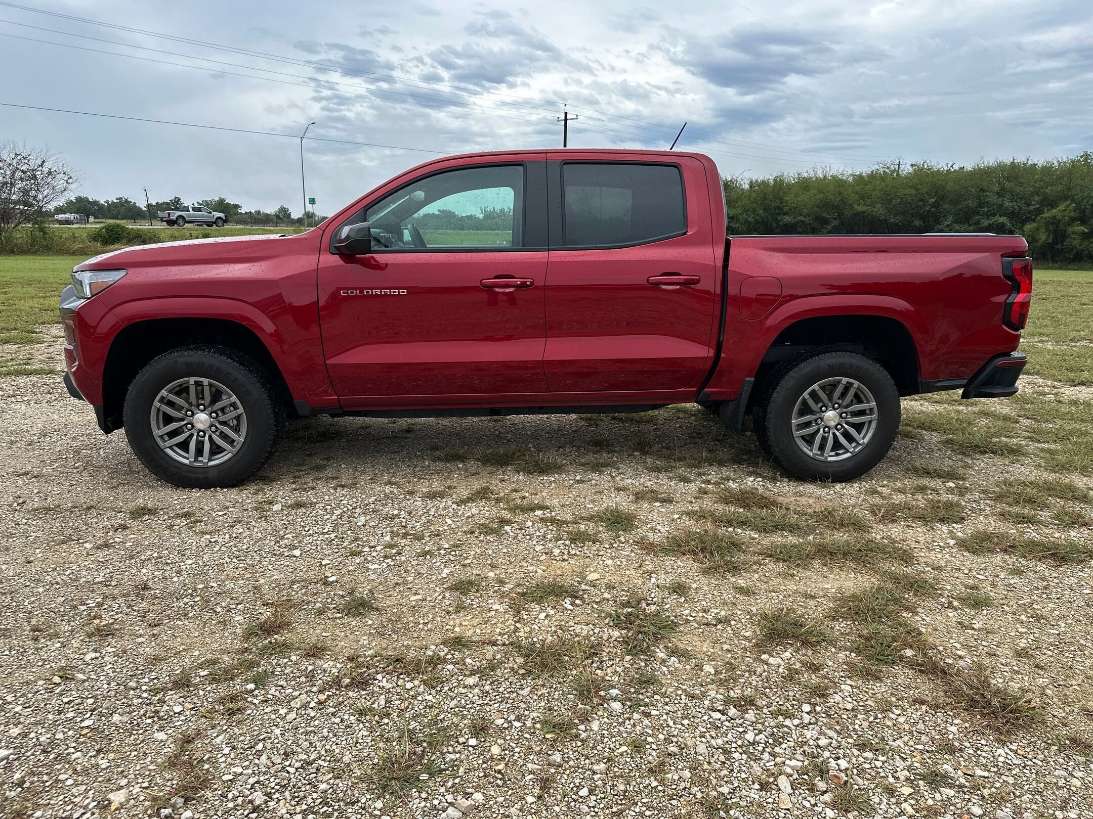2023 Chevrolet Colorado LT photo 2