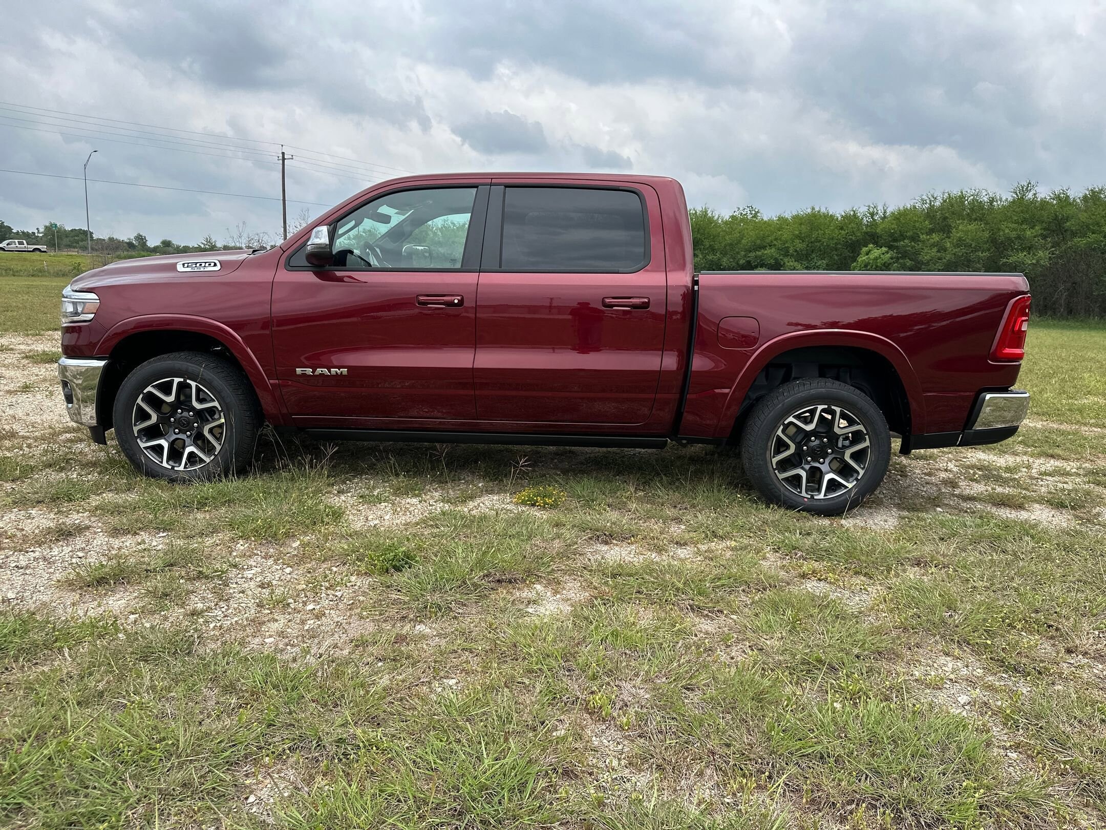 2025 Ram 1500 Laramie photo 2