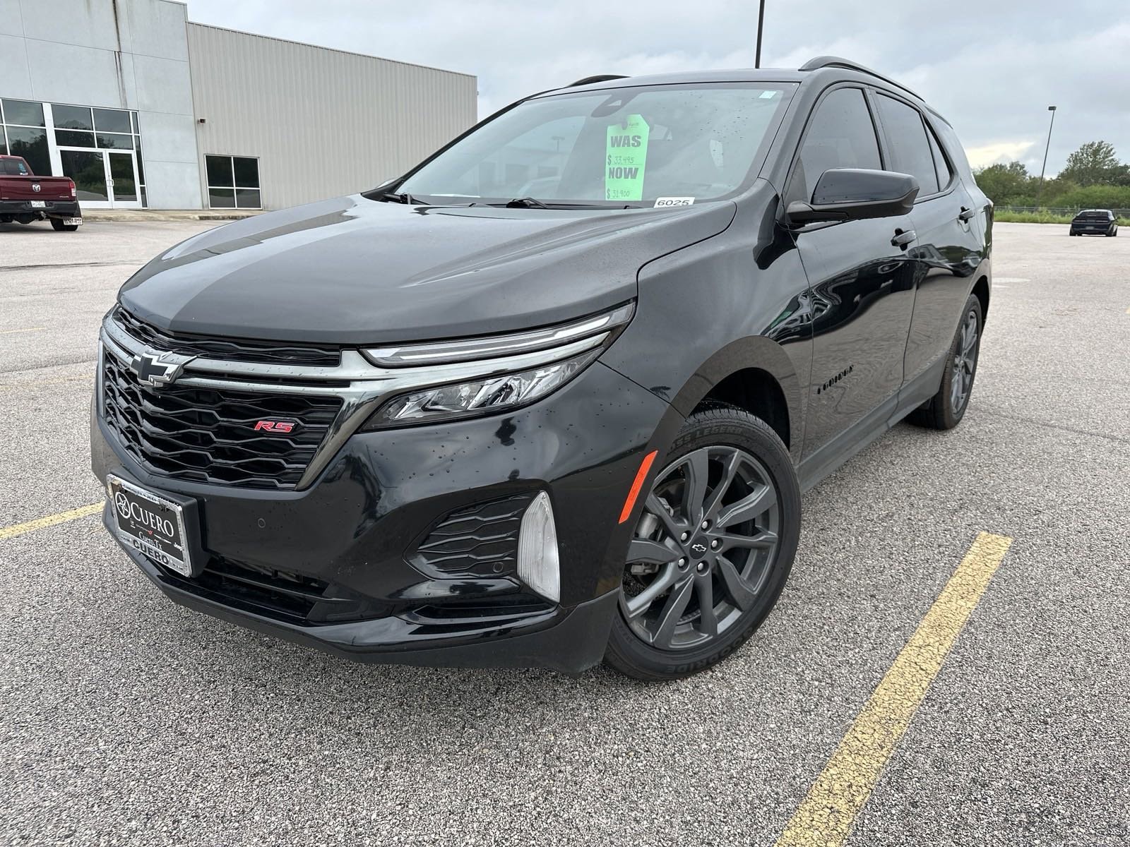 Used 2022 Chevrolet Equinox RS with VIN 2GNAXMEV7N6155307 for sale in Cuero, TX