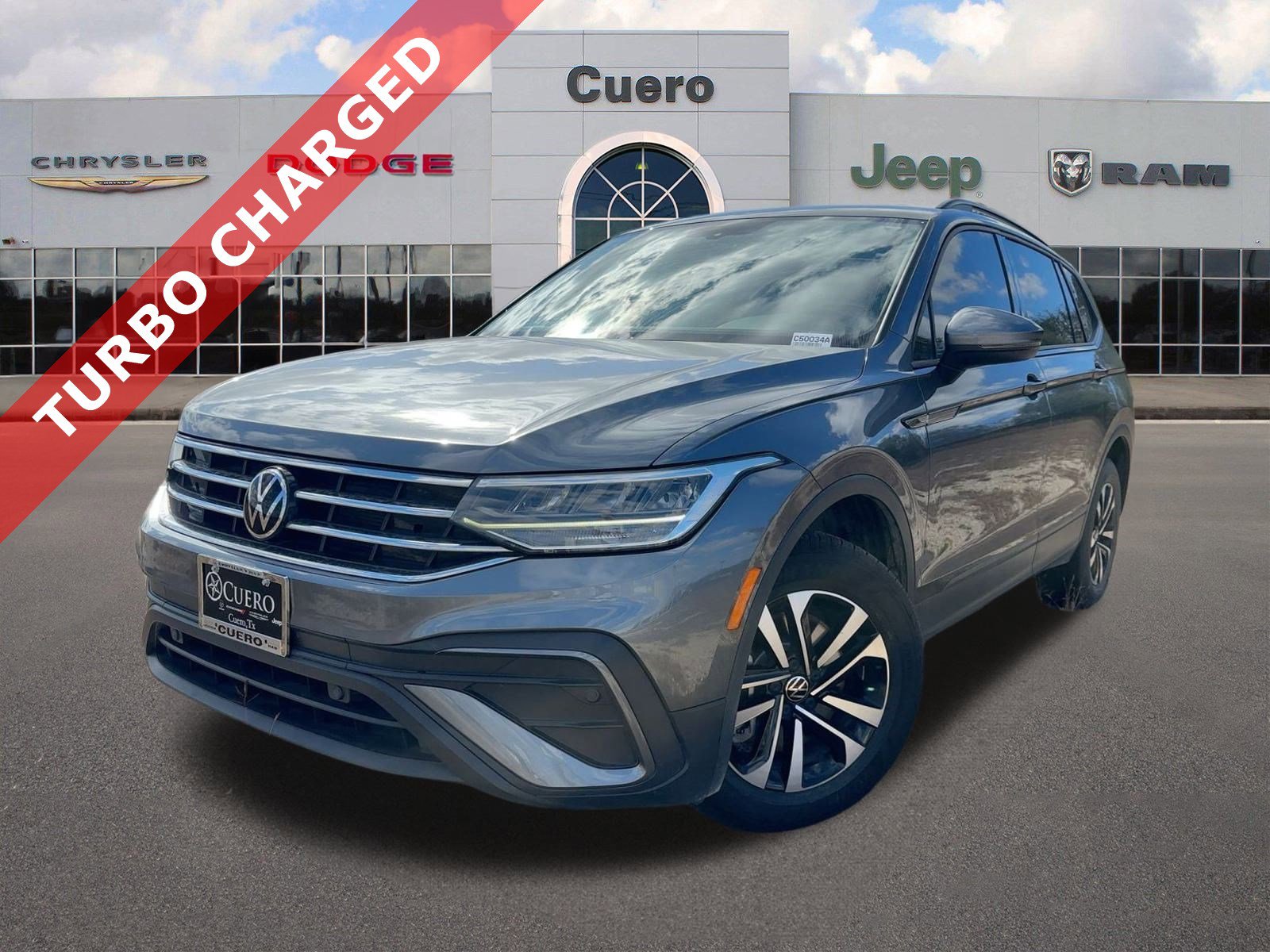 2023 Volkswagen Tiguan S's photo