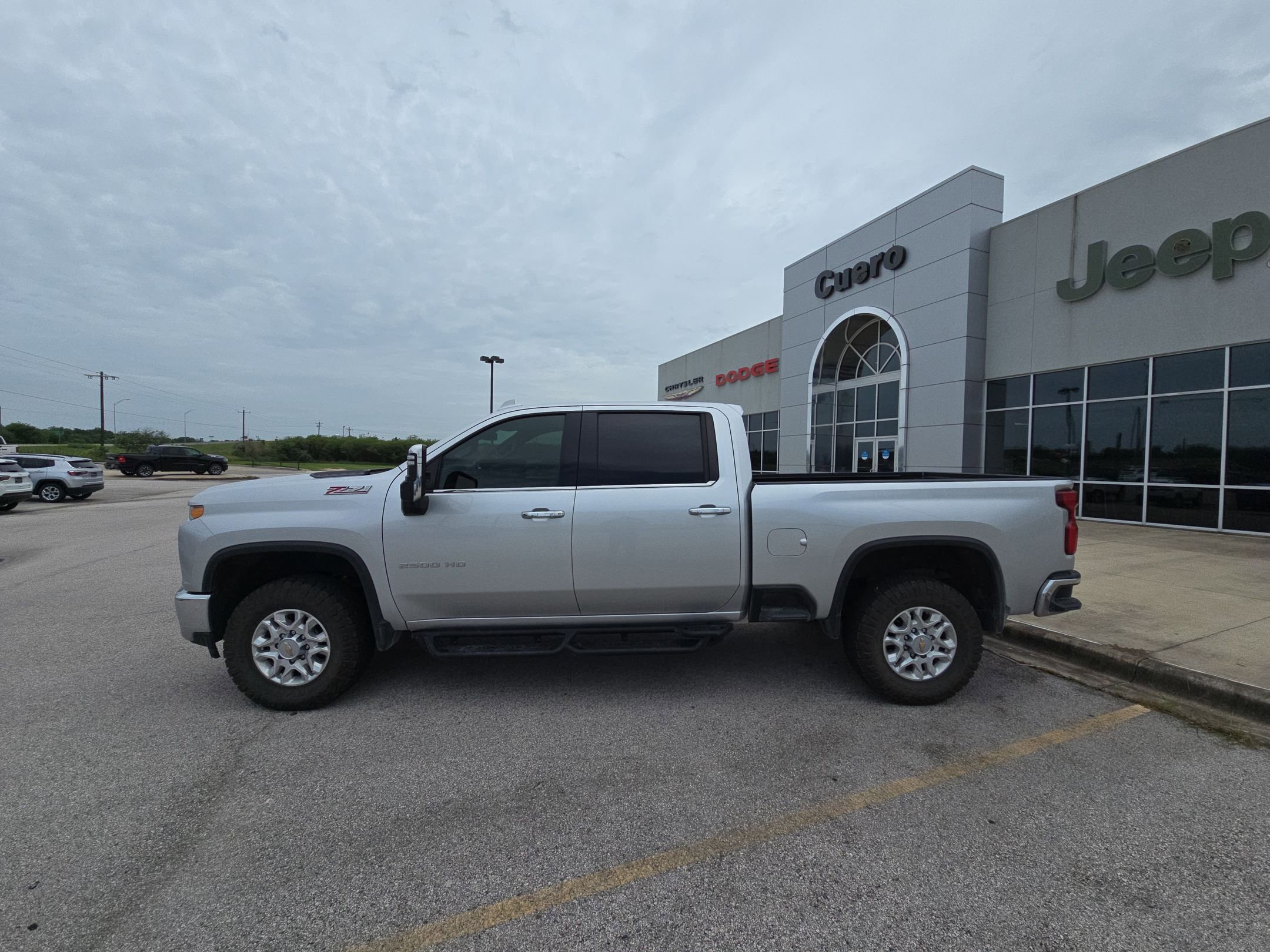 2023 Chevrolet Silverado 2500HD LTZ photo 2