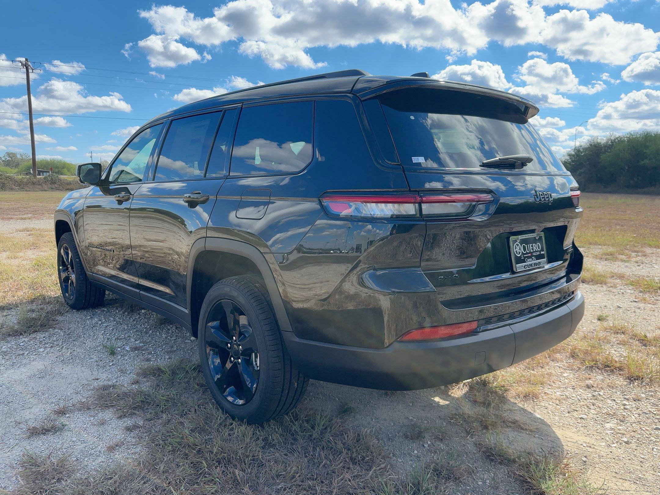 2025 Jeep Grand Cherokee Limited photo 3