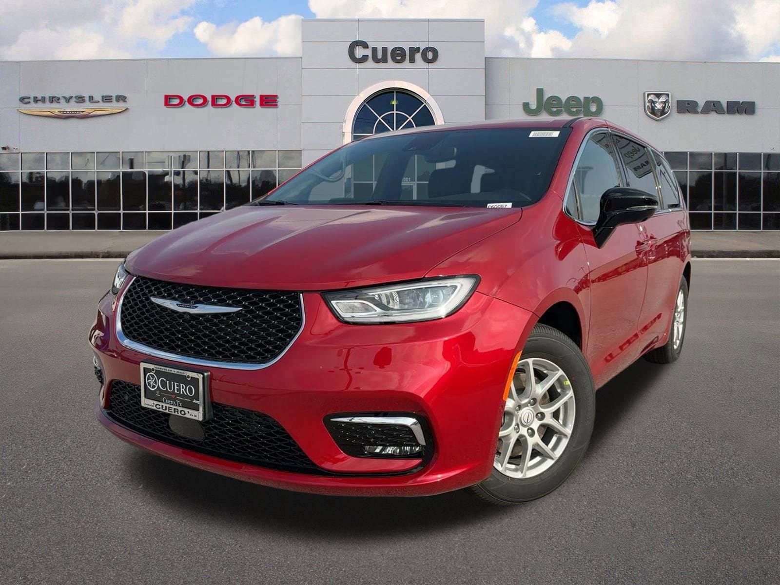 2026 Chrysler Pacifica Select's photo