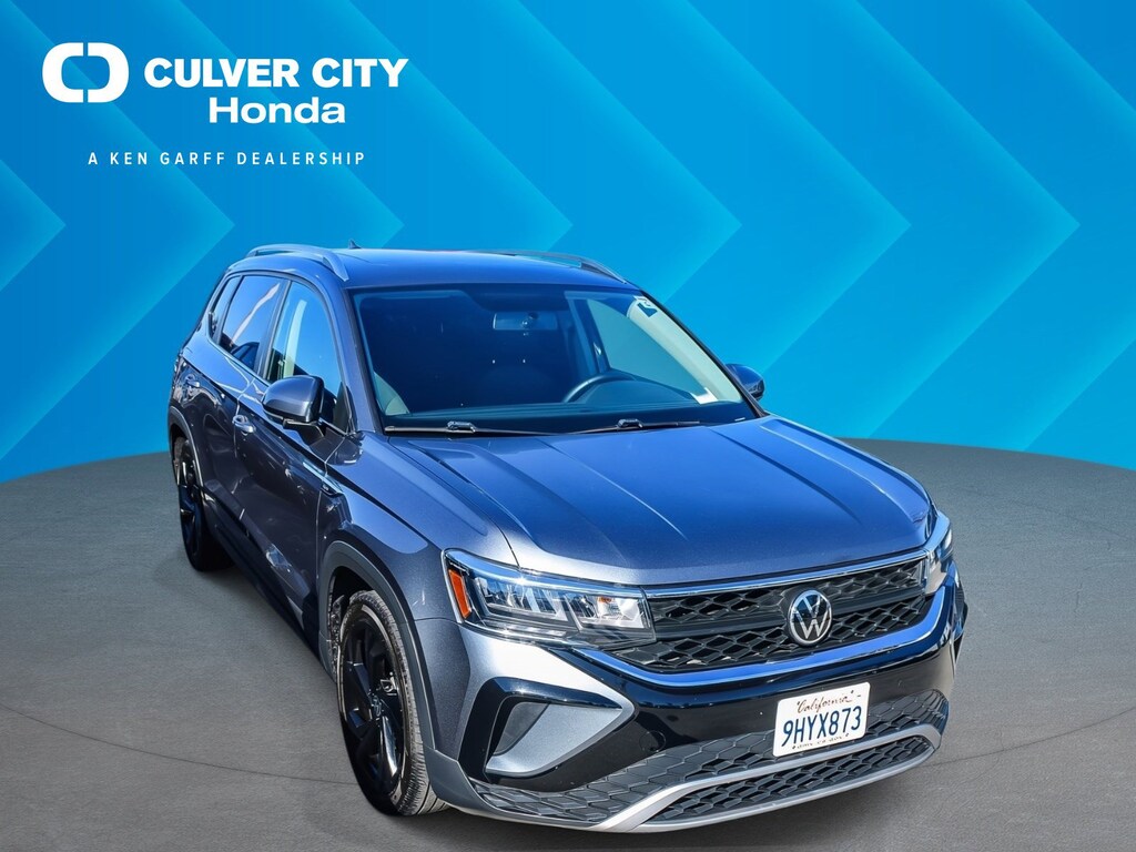 Used 2022 Volkswagen Taos SE SE FWD