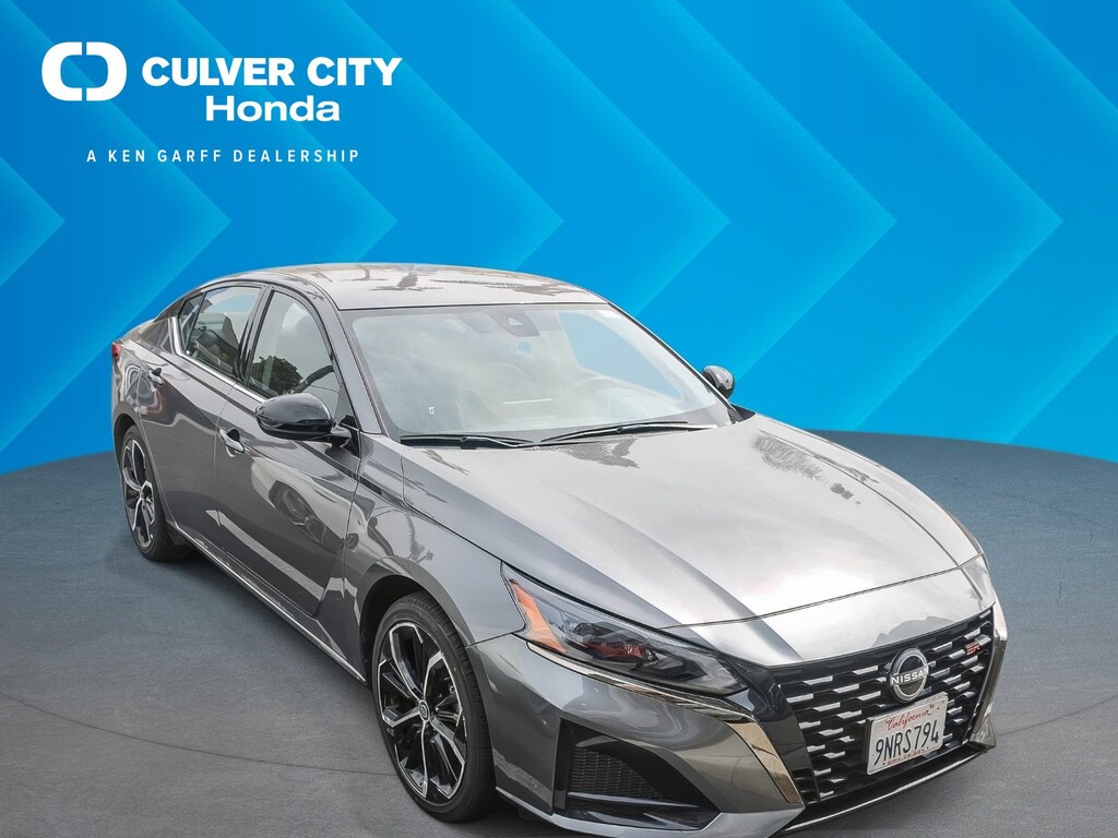 Used 2025 Nissan Altima SR SR FWD