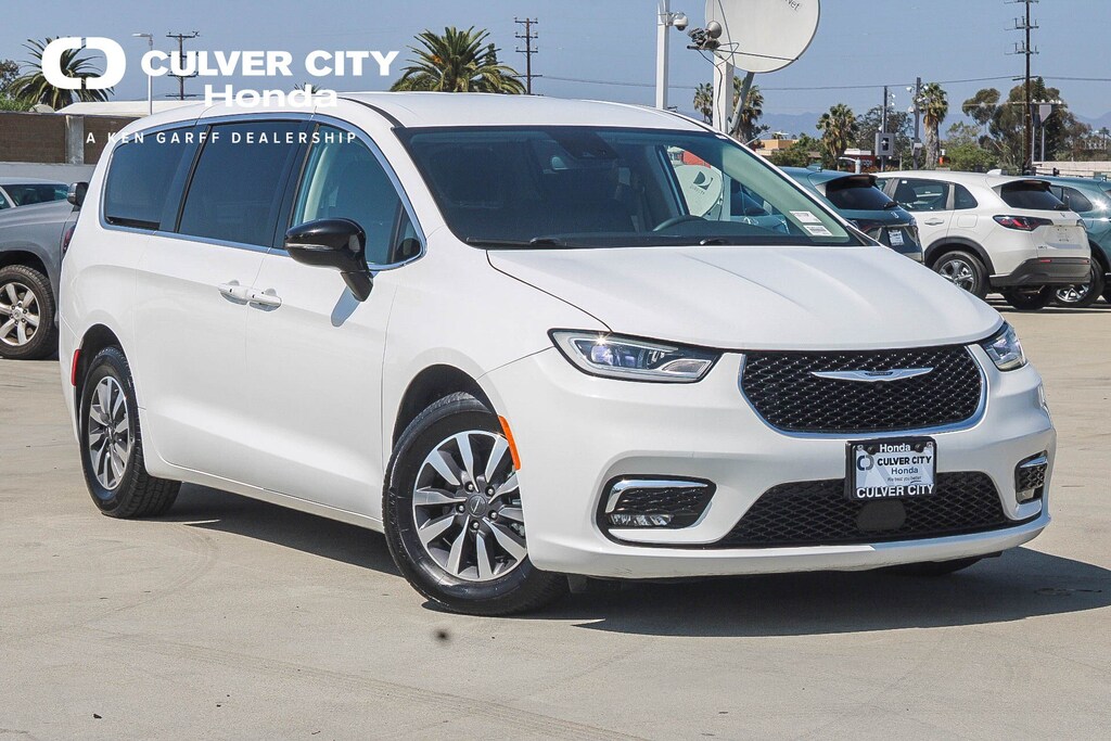 Used 2024 Chrysler Pacifica Hybrid Select Hybrid Select FWD