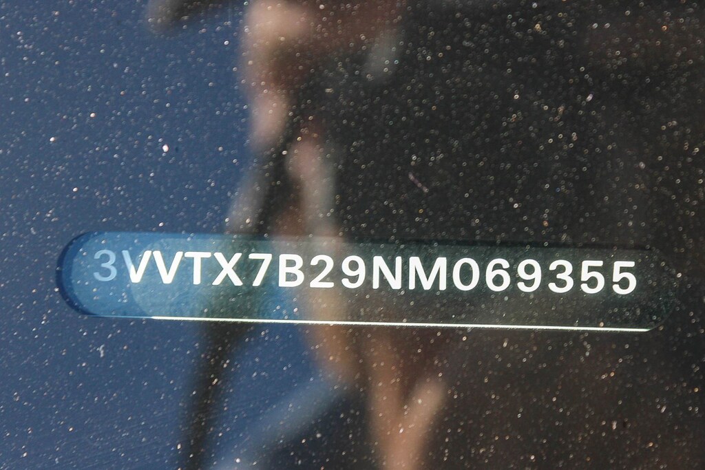 Used 2022 Volkswagen Taos SE SE FWD