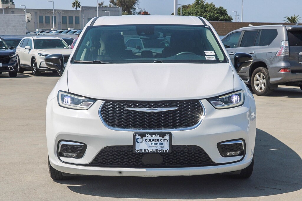 Used 2024 Chrysler Pacifica Hybrid Select Hybrid Select FWD