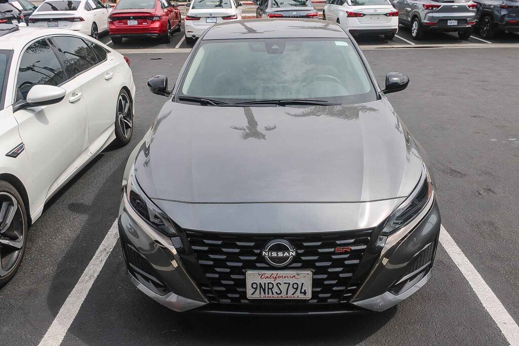 Used 2025 Nissan Altima SR SR FWD