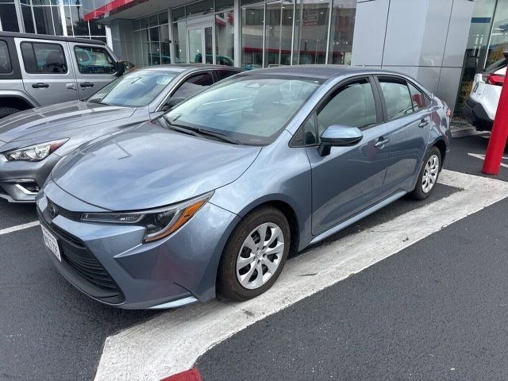 Certified 2025 Toyota Corolla LE Sedan