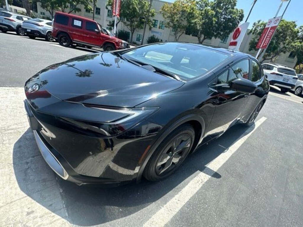 Certified 2023 Toyota Prius Prime SE Hatchback