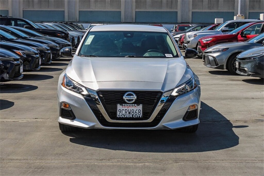 Used 2022 Nissan Altima 2.5 SR Sedan
