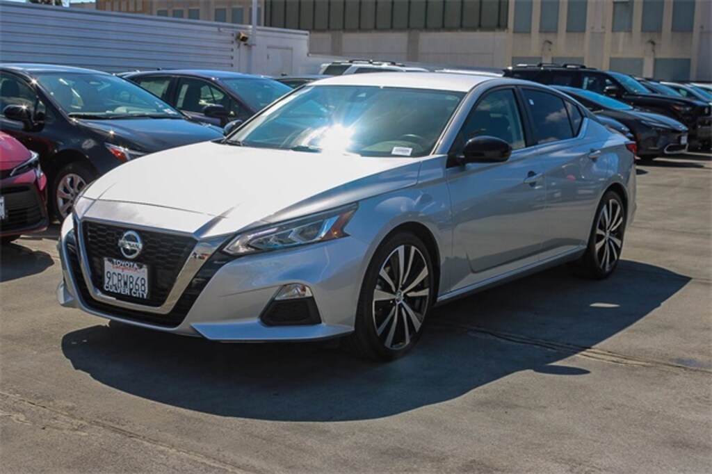 Used 2022 Nissan Altima 2.5 SR Sedan