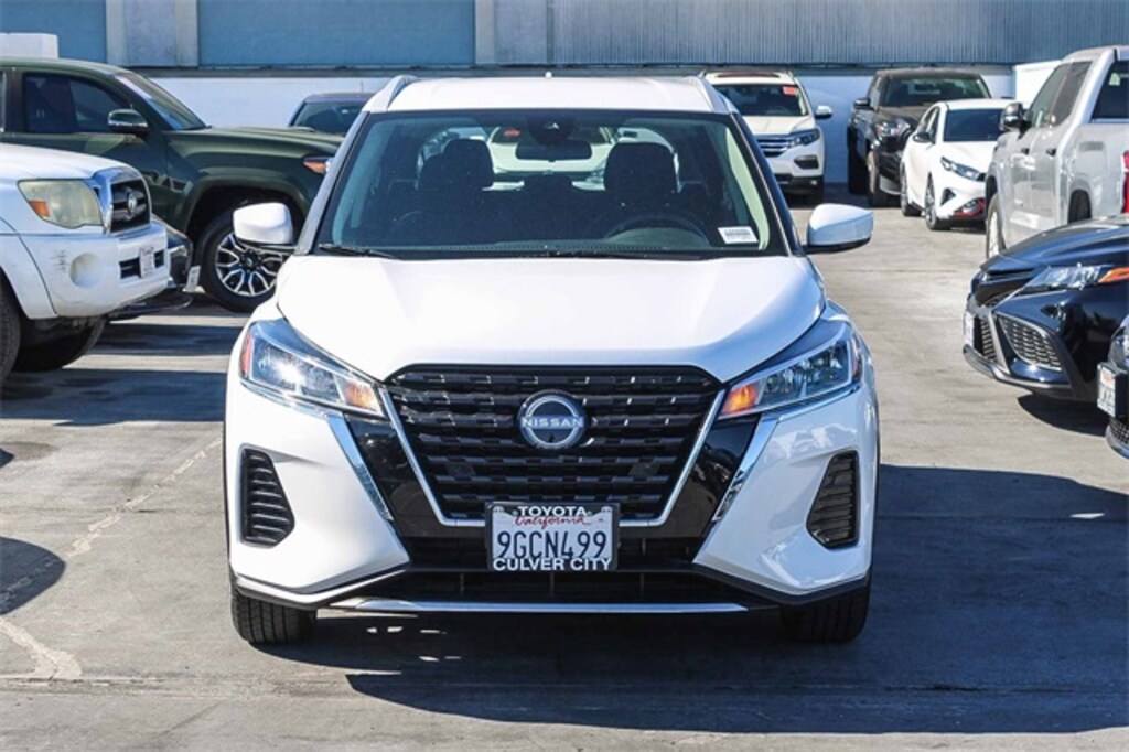 Used 2023 Nissan Kicks SV SUV