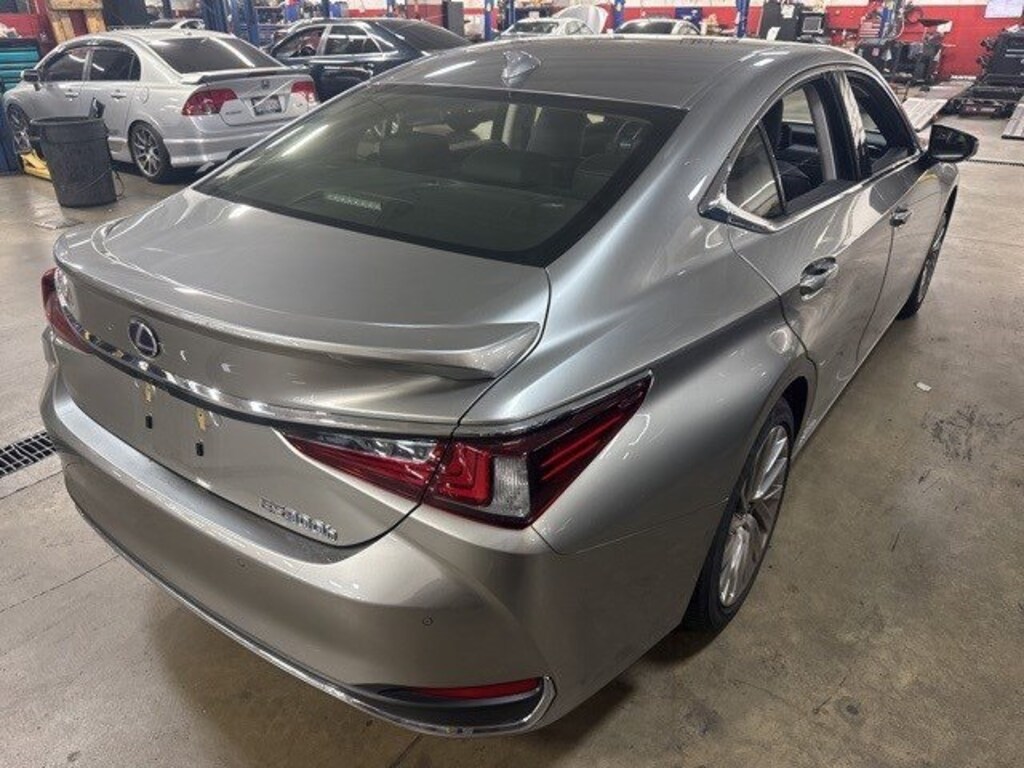 Used 2019 Lexus ES 300h Premium Sedan