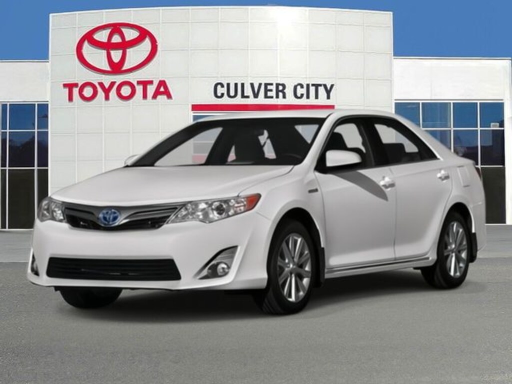 Certified 2013 Toyota Camry Hybrid XLE Sedan