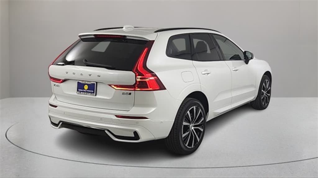 New 2025 Volvo XC60 B5 Plus SUV