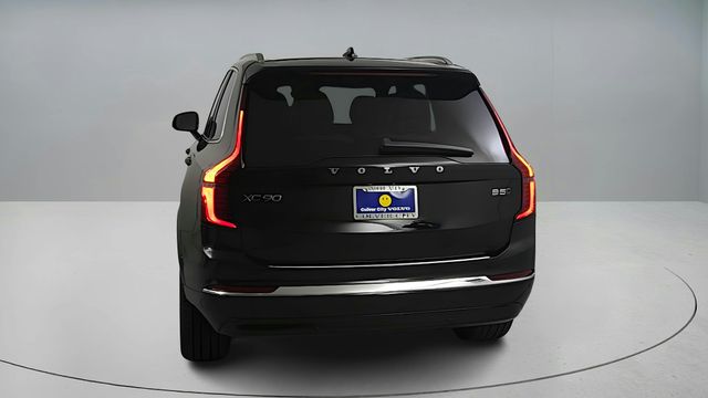 2026 Volvo XC90 B5 Plus 7-Seater photo 4