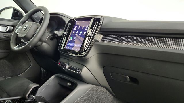 2026 Volvo XC40 Ultra Black Edition - Photo 35