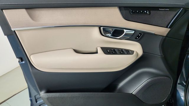 2026 Volvo XC90 Plus - Photo 9