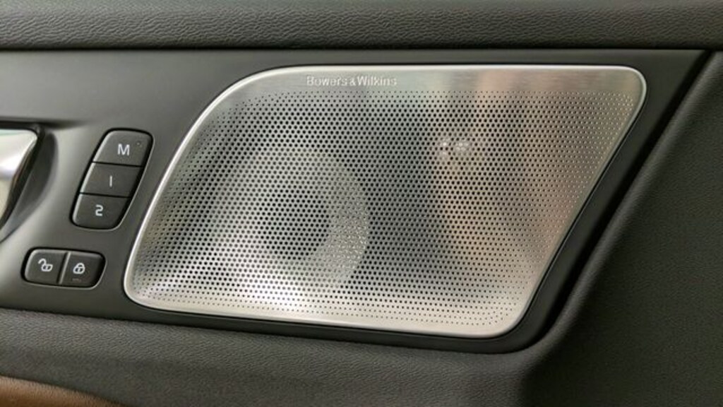 Certified 2024 Volvo S60 plug-in hybrid T8 Ultimate Dark Sedan