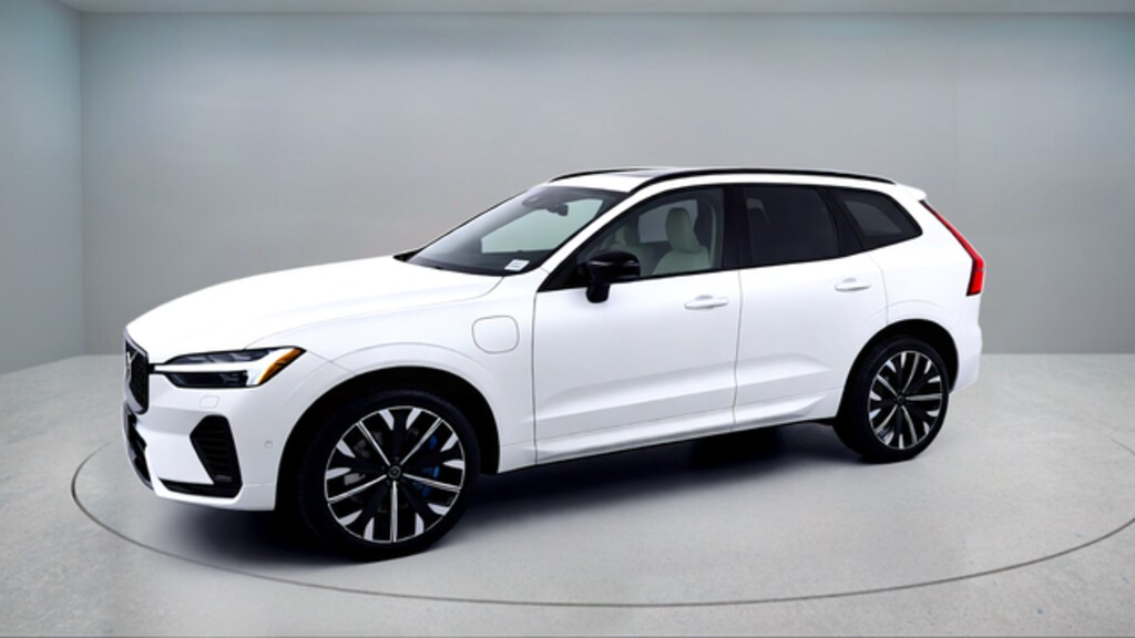 New 2026 Volvo XC60 plug-in hybrid T8 Ultra SUV