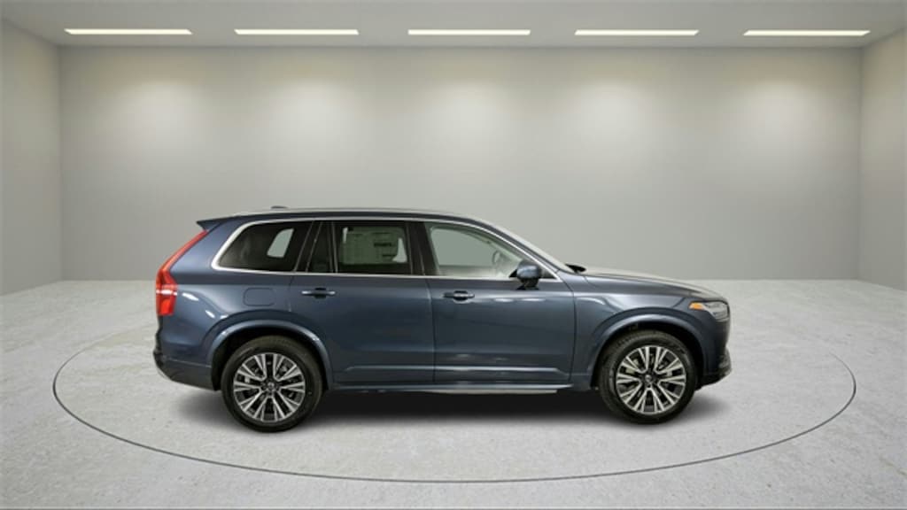 Certified 2022 Volvo XC90 T6 AWD Momentum 7 Seater SUV