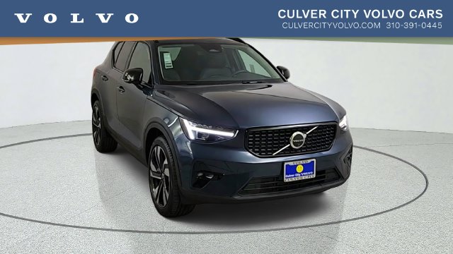 2026 Volvo XC40