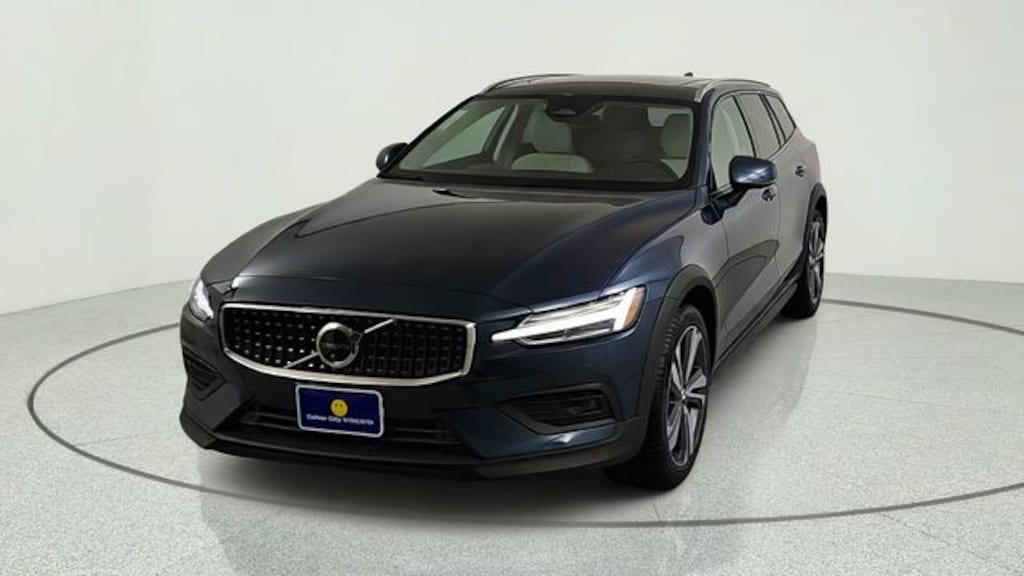 New 2026 Volvo V60 Cross Country B5 Plus Wagon