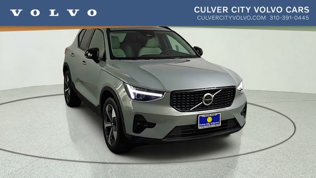 2026 Volvo XC40