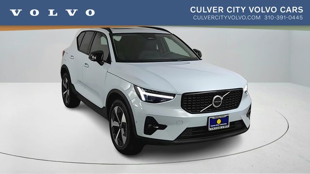 2026 Volvo XC40