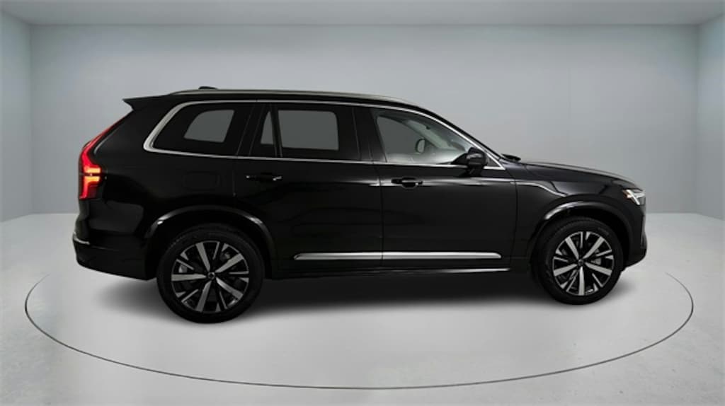 New 2026 Volvo XC90 B5 Core SUV