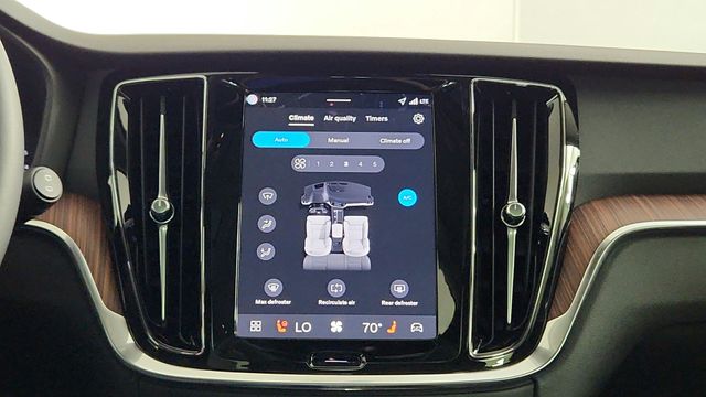 2026 Volvo V60 Cross Country Plus - Photo 21