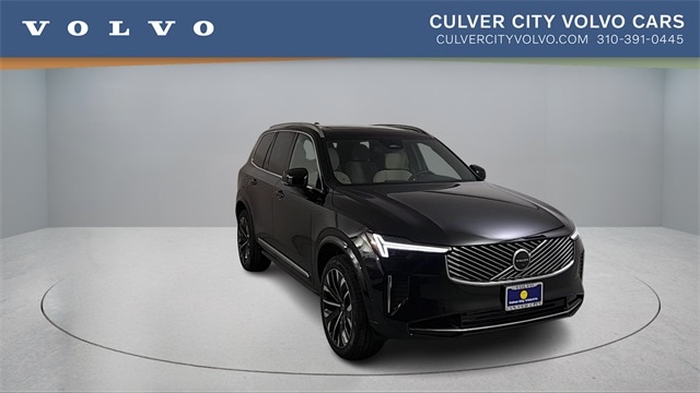 2026 Volvo XC90 Plus's photo