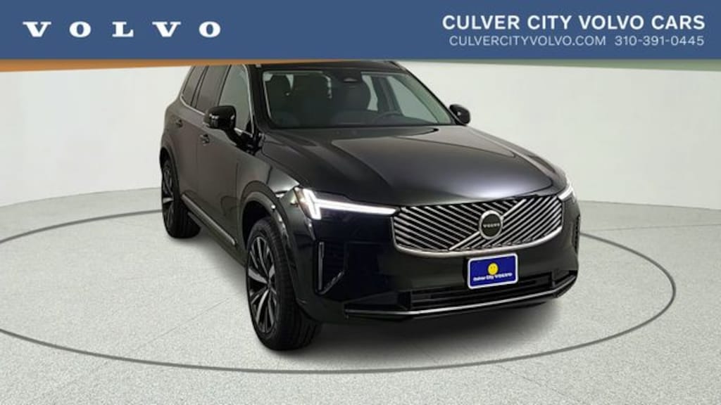 New 2026 Volvo XC90 B5 Core SUV