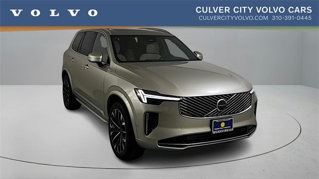 2026 Volvo XC90 Plus's photo