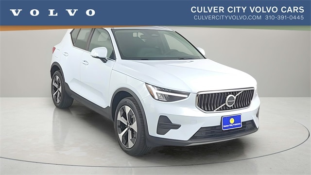 2025 Volvo XC40 B5 Core Bright Theme SUV