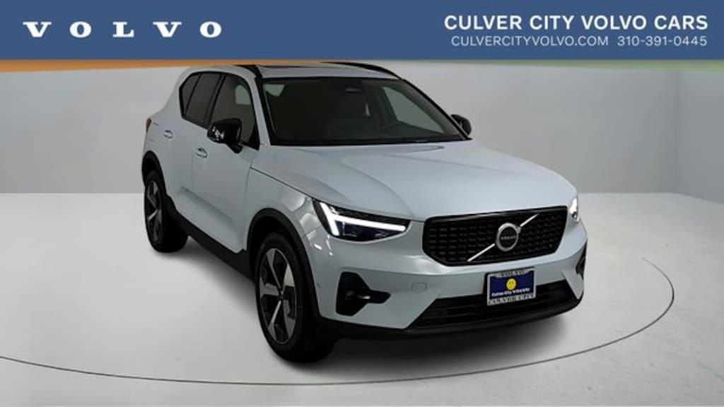 New 2026 Volvo XC40 B5 Plus SUV