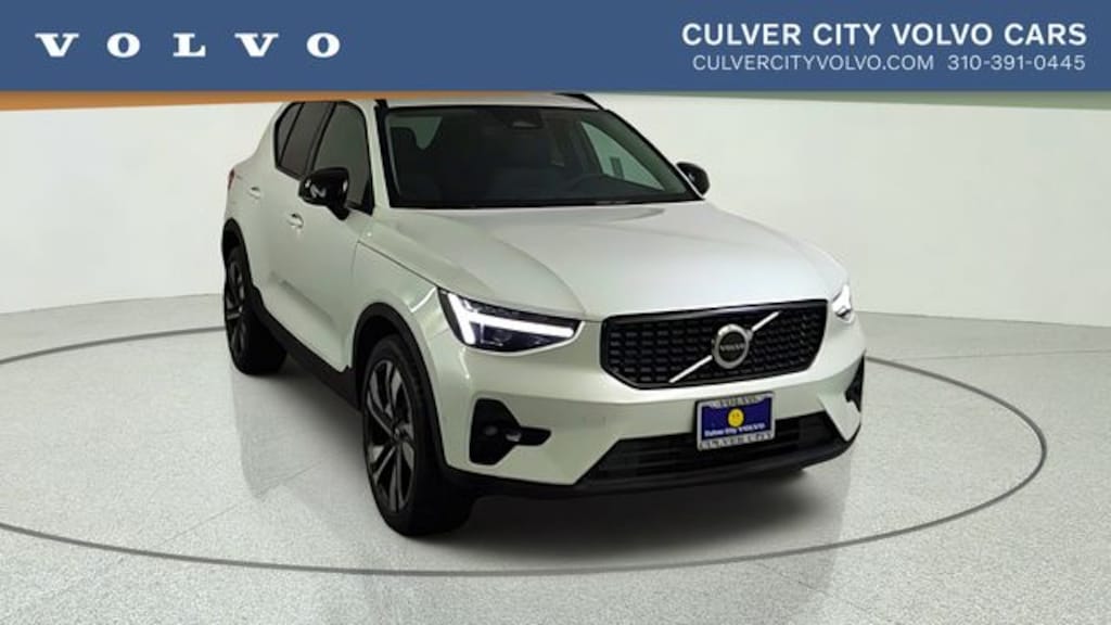 New 2026 Volvo XC40 B5 Ultra SUV