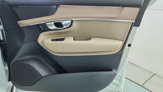 2026 Volvo XC90 Plus - Photo 41