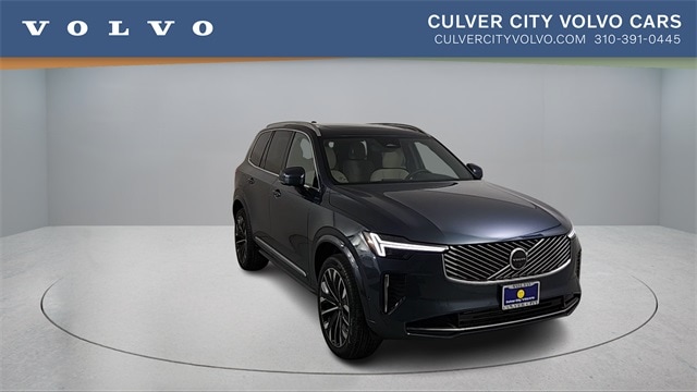 2026 Volvo XC90 Plus's photo
