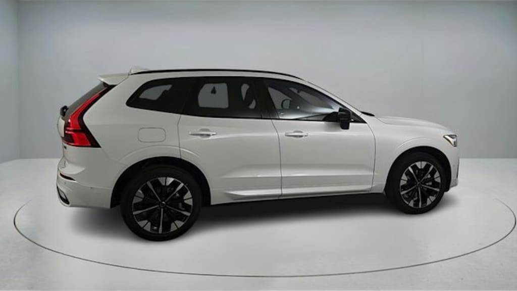 New 2026 Volvo XC60 B5 Plus SUV