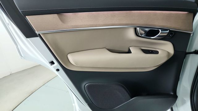 2026 Volvo XC90 Plus - Photo 29