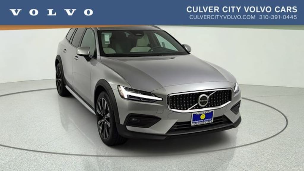 New 2026 Volvo V60 Cross Country B5 Ultra Wagon