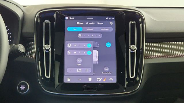 2026 Volvo XC40 Ultra Black Edition - Photo 22