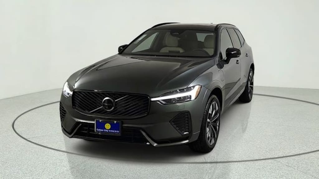 New 2026 Volvo XC60 plug-in hybrid T8 Plus SUV
