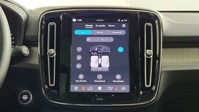 2026 Volvo XC40 Ultra - Photo 21