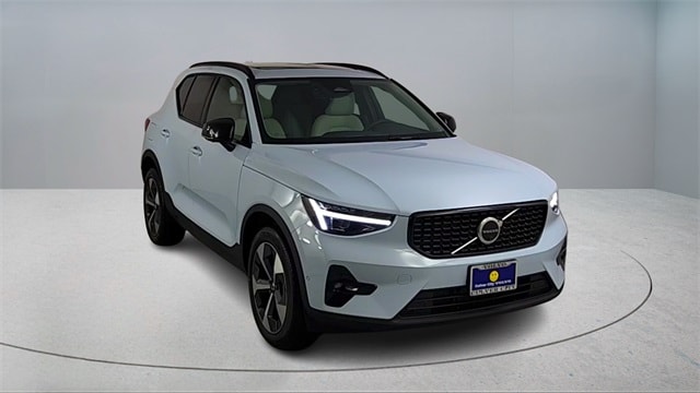 2026 Volvo XC40 Plus's photo