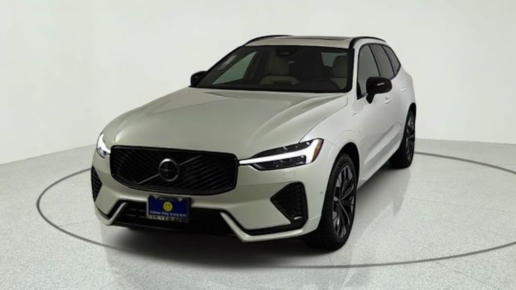 New 2026 Volvo XC60 plug-in hybrid T8 Plus SUV