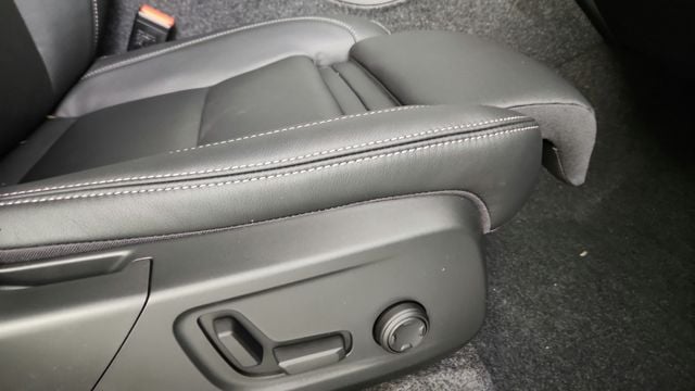 2026 Volvo XC40 Ultra - Photo 37